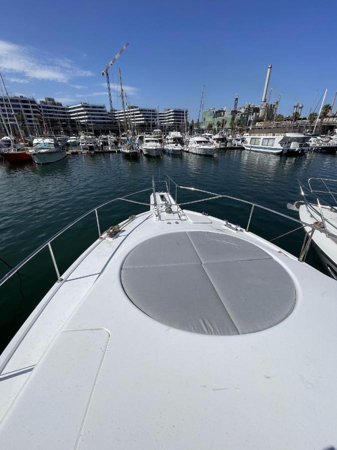 Hotel Yacht Sotavento サン・アドリア・デ・ベソス エクステリア 写真